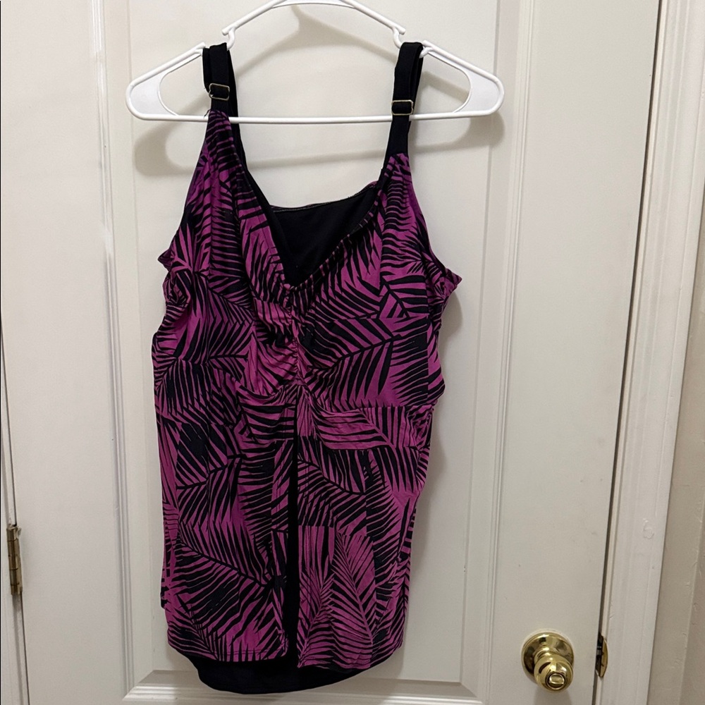 Women’s 22 Ava & Viv Magenta Palm-Print Tankini swim Top Plus Size